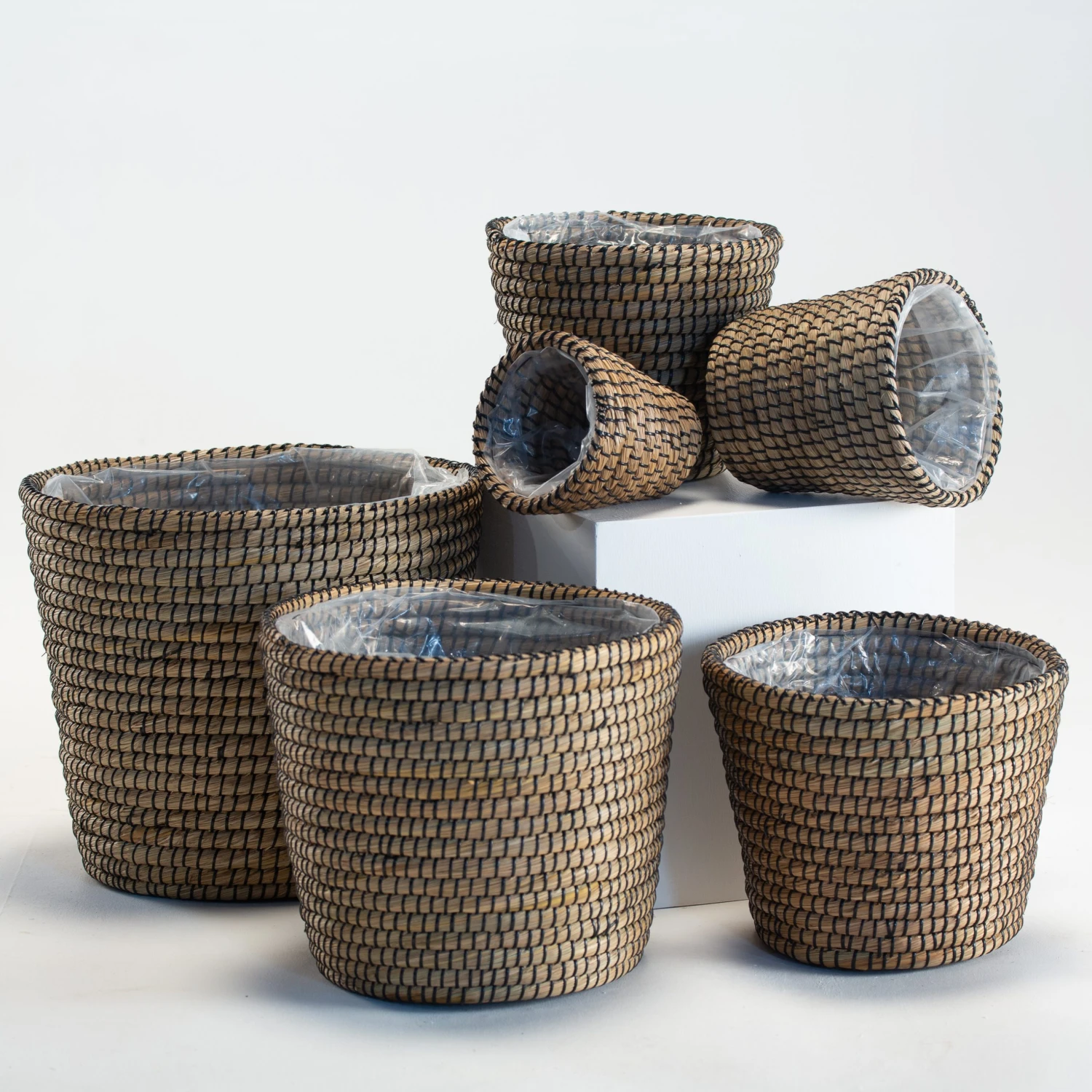 Indoor Pot Jula Black – Natural 2 Indoor Pot Jula Black – Natural