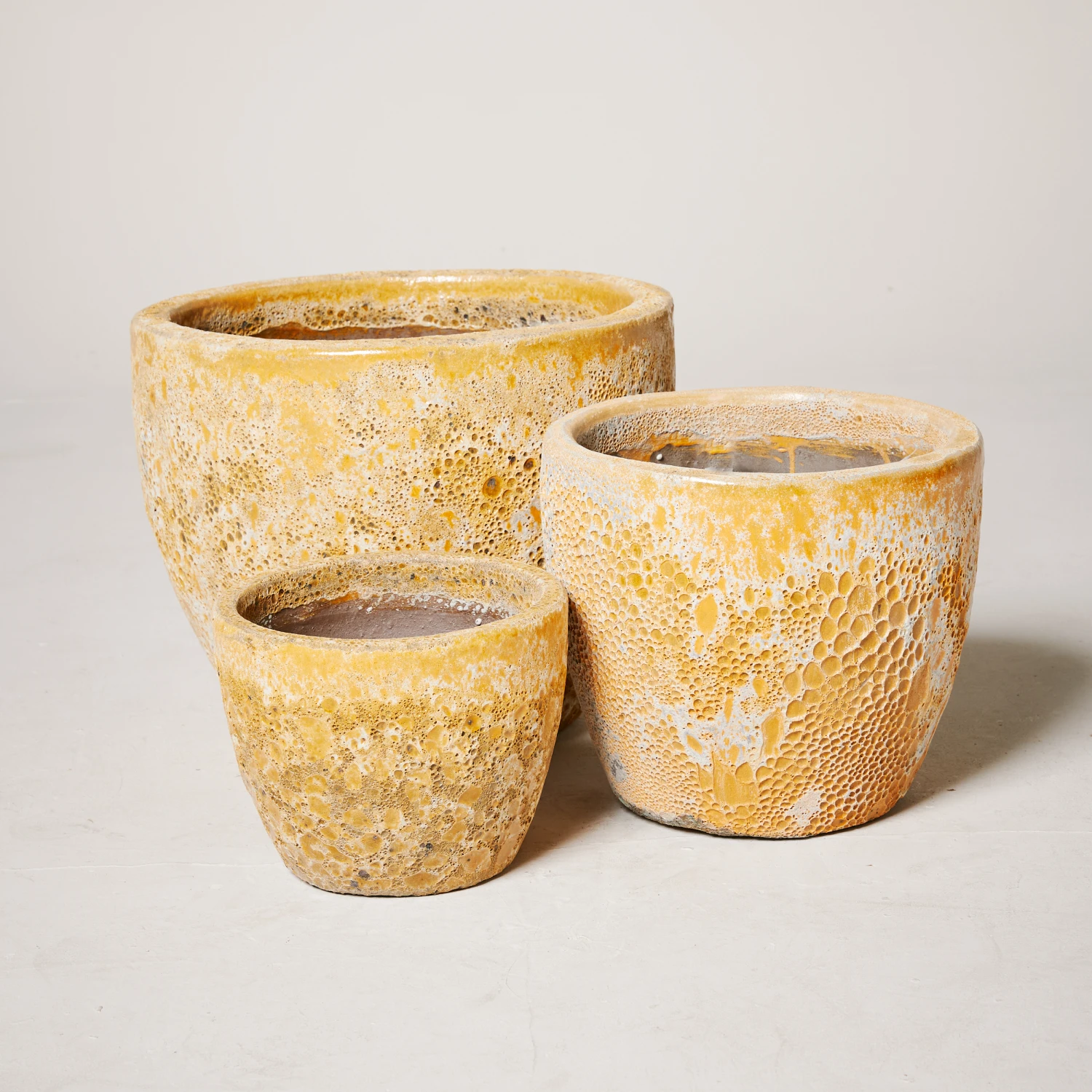 Egg Outdoor Pot – Aquarius Sun 3 Egg Outdoor Pot – Aquarius Sun