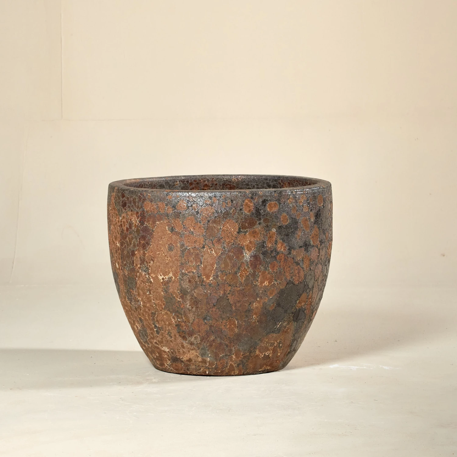 Egg Outdoor Pot – Aquarius Orange 4 Egg Outdoor Pot – Aquarius Orange - Image 2